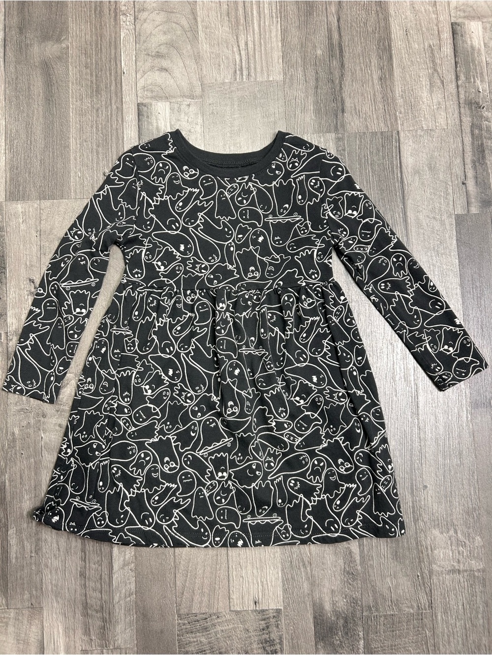 Old Navy Charcoal Ghost Long Sleeve Dress 3T